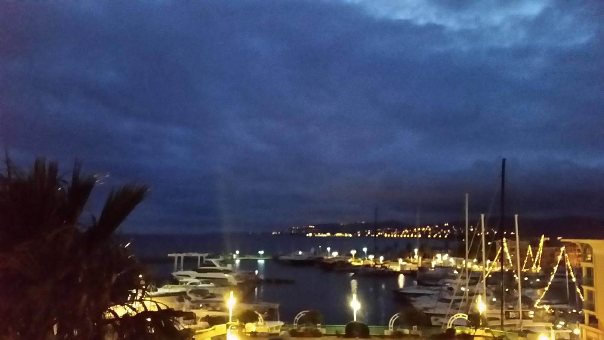 Sublime Vue Mer,Parking,Wifi Fréjus Buitenkant foto