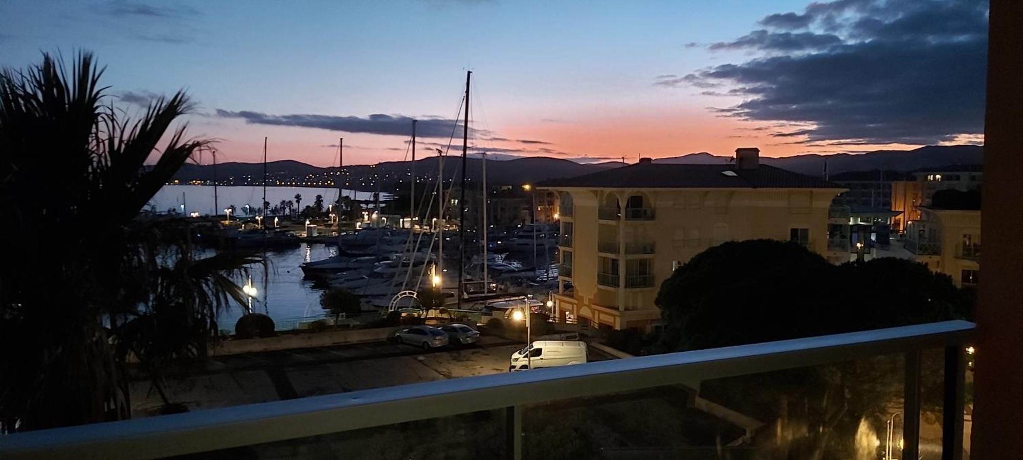 Sublime Vue Mer,Parking,Wifi Fréjus Buitenkant foto